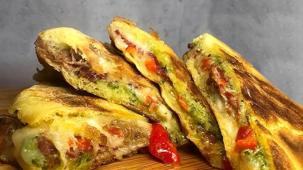 Pesto Soslu Kavurma Tost Tarifi